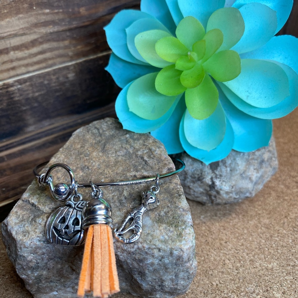 🎃Handmade Halloween Jewelry🎃